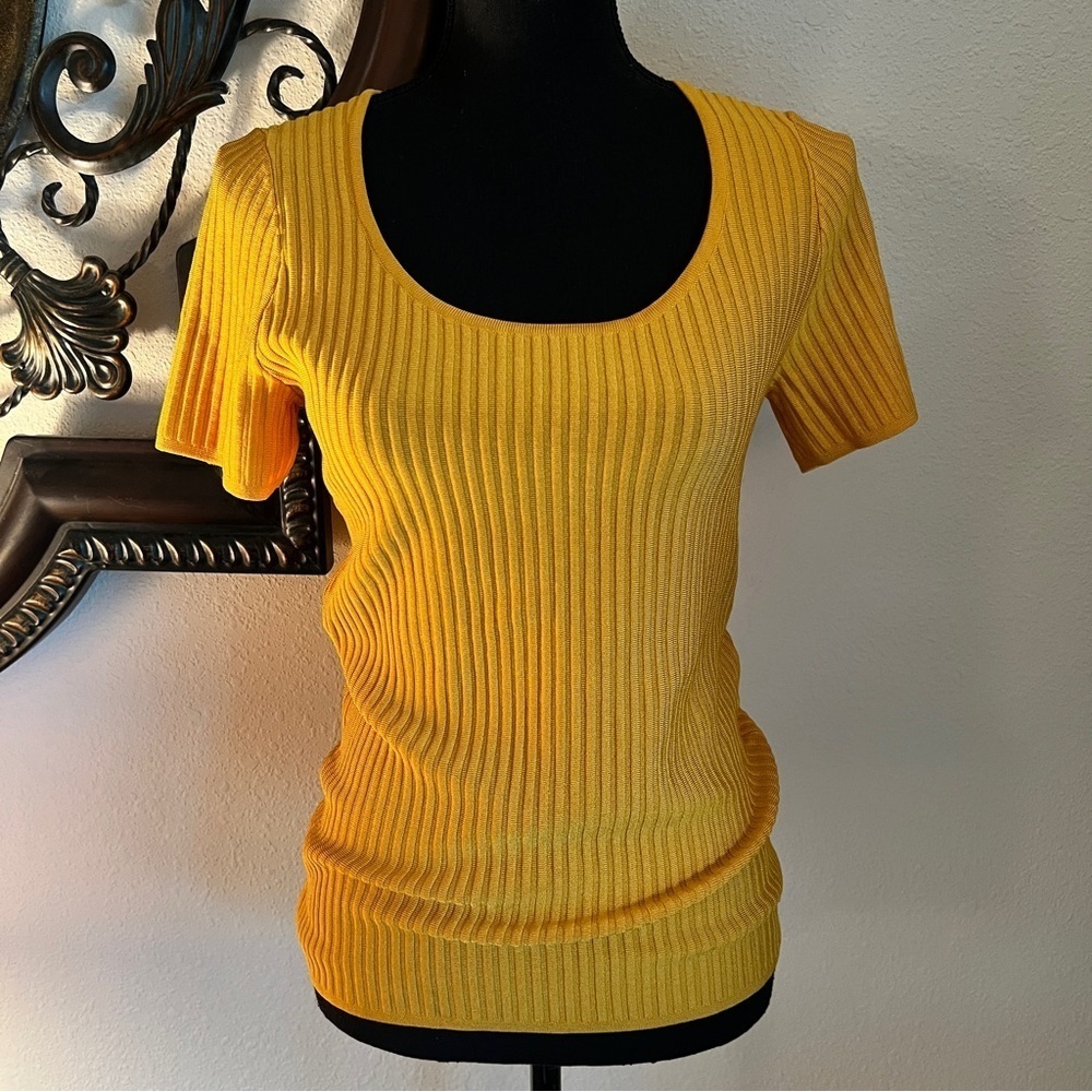 White House Black Market Women’s Marigold Yellow Scoop Neck Ribbed Knit Top NWT